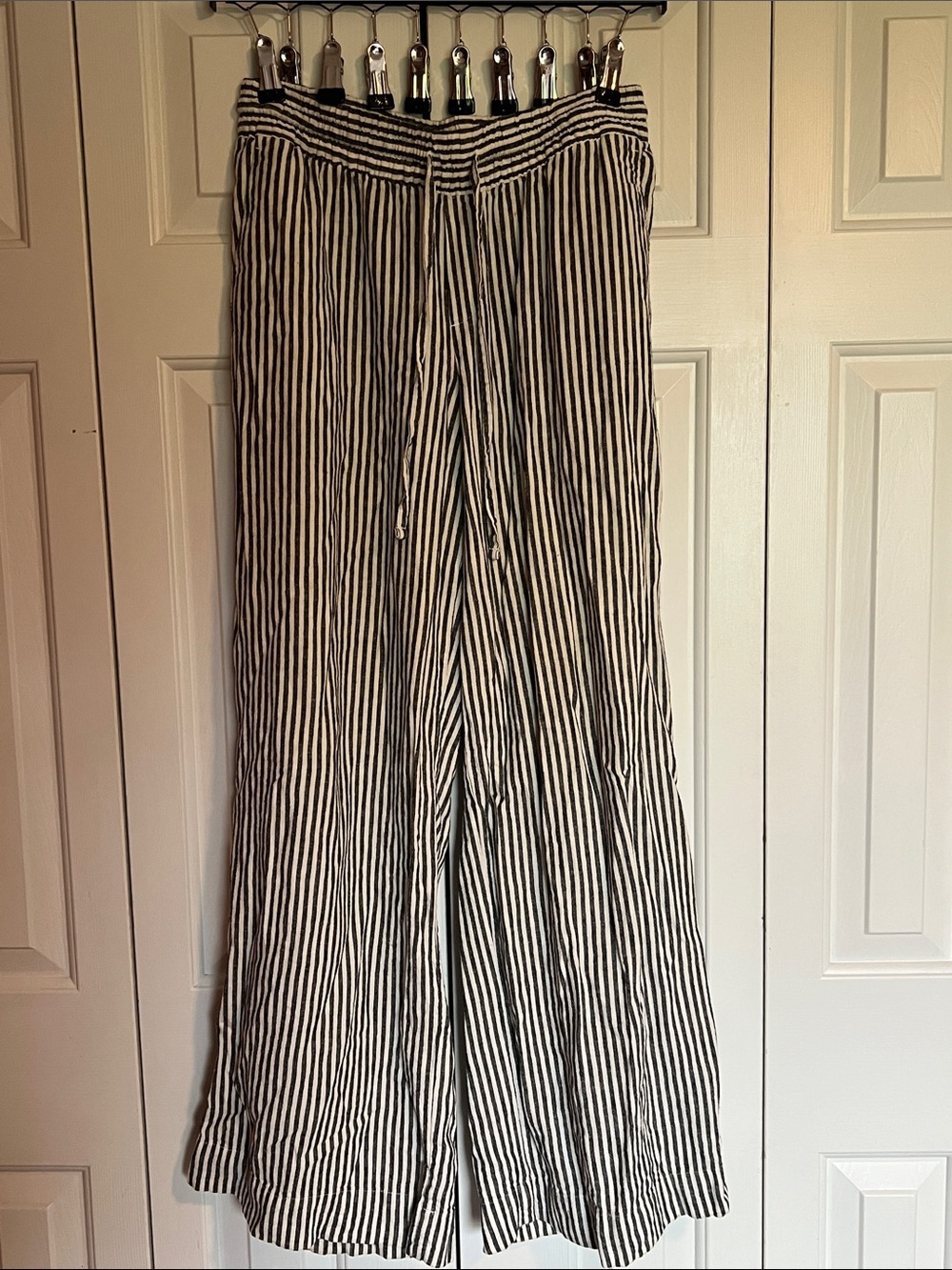 Black & White Vertical Stripe Wide-Leg Linen Pants Small